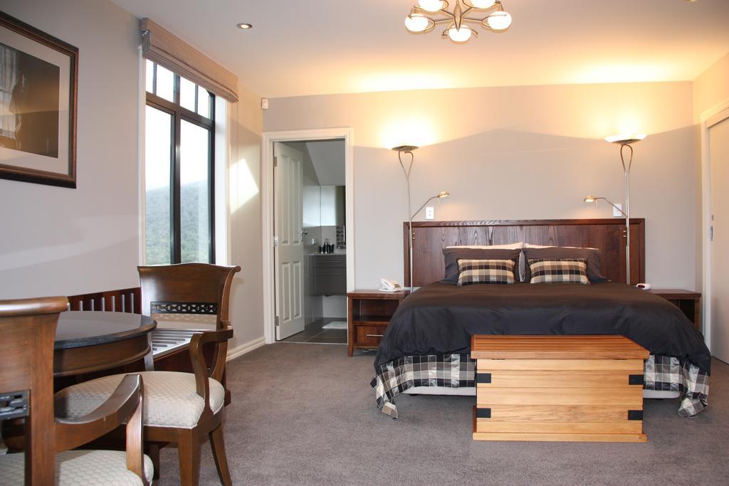 Dock Bay Lodge Те-Анау Экстерьер фото