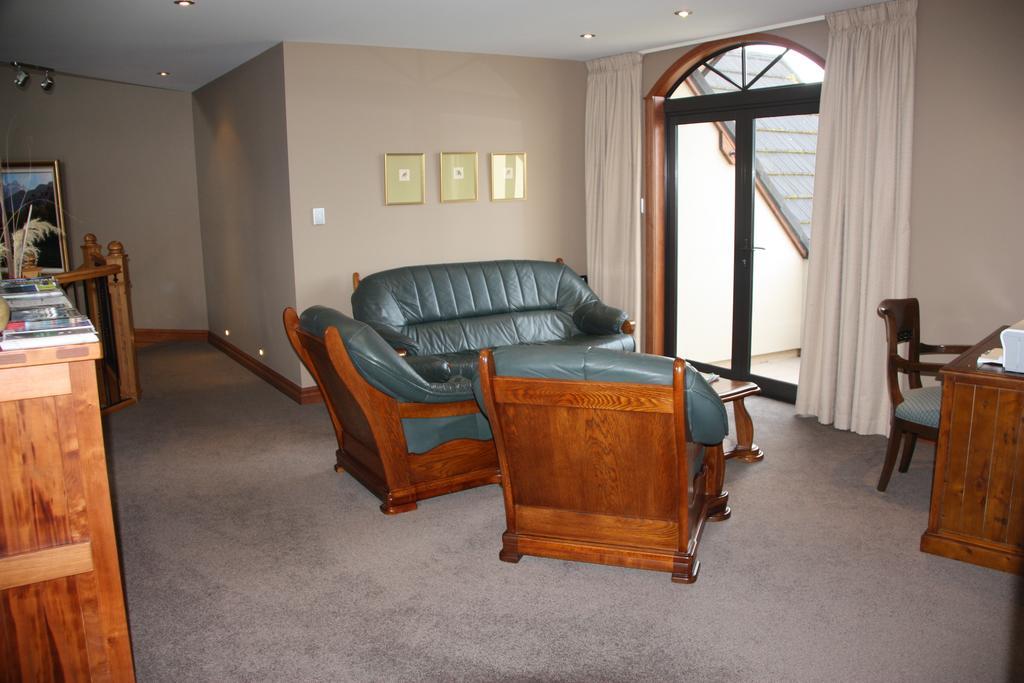 Dock Bay Lodge Те-Анау Экстерьер фото