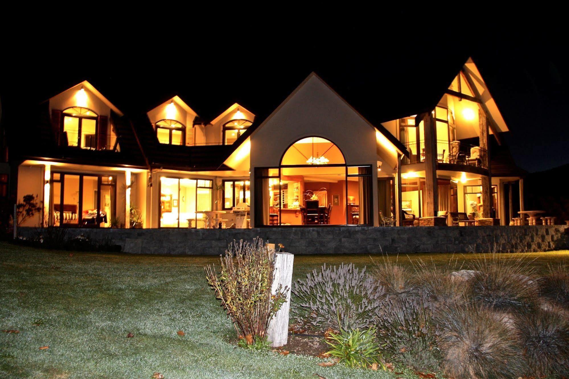 Dock Bay Lodge Те-Анау Экстерьер фото
